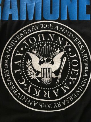 Ramones 20th Anniversary T - Shirt,  1974 - 1994,  Hanes XL/TG 46 - 48.  Gabba Gabba Hey 3