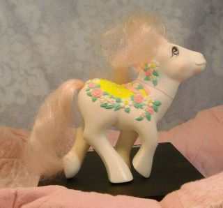 5 " Hasbro My Little Pony Mlp G1 Merry Go Round Flower Bouquet 3d Saddle 1989
