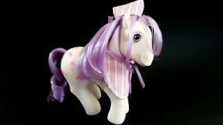 Scoops G1 Vintage My Little Pony With Apron And Hat Accessories