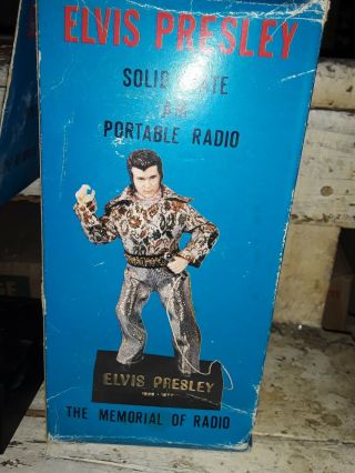 Vintage Elvis Presley Solid State Am Portable Radio Model Tr - 62