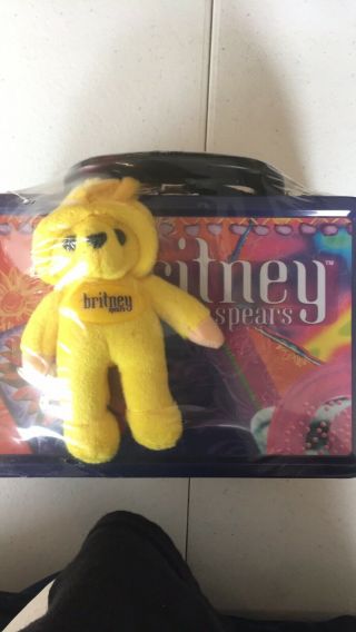 1999 Britney Spears Tin Lunch Box With Yellow Bear Key Chain And Crossbody Strap