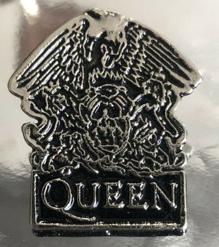 Official Queen Crest 