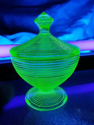Vintage Antique 5 " Green Uranium Vaseline Depression Glass Lidded Sugar Bowl