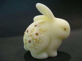 Vintage Fenton Art Glass Hand Painted Rabbit Figurine Satin Custard Signed