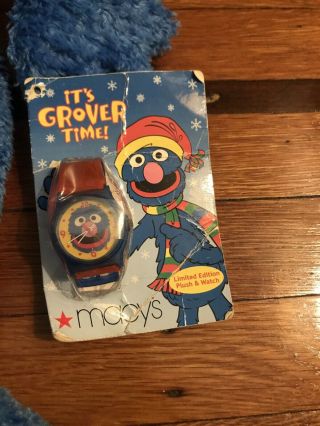Grover Macy ' s Plush - Sesame Street Holiday Stuffed Doll 2004 - With Watch 2