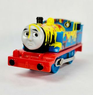 Tomy Trackmaster Thomas & Friends " Thomas Makes A Mess " Paint Splattered Train