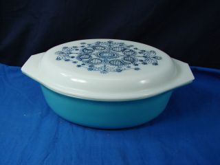 Vtg Pyrex Turquoise White Lace Medallion 045 2 1/2 Quart Casserole Dish W/ Lid