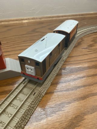 Hit Toy Motorized Toby With Henrietta For Thomas And Friends Trackmaster