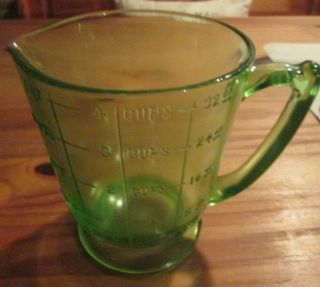 Vintage Green 6 " Uranium Glass Handled Measuring Cup Pitcher 1 Qt 4 Cups