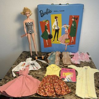 Vintage 5 Blonde Ponytail Barbie With Case,  Stand,  Booklet & Handtag &5 Outfits