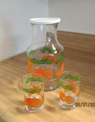 Vintage Mid - Century Anchor Hocking Orange Juice Carafe W/ Lid & 2 Juice Glasses