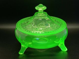 Cambridge Glass Emerald Green Three Toe Covered Candy Dish With Windows Etch