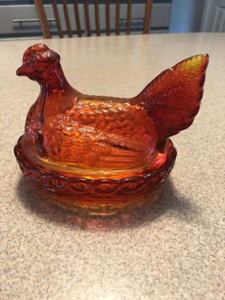 Vintage Amberina Glass Hen Chicken On A Nest.
