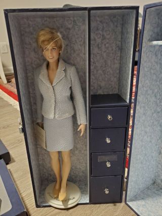 Franklin Princess Diana Doll With Trunk And 14 Outfits