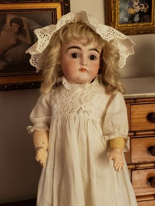 ANTIQUE GERMAN CLOSED MOUTH DOLL 3