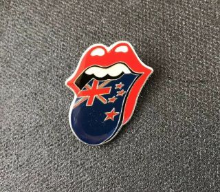 Rolling Stones 1997/1998 Bridges To Babylon Zealand Flag Tongue Concert Pin