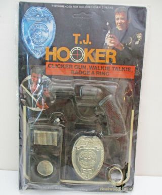 Vintage 1982 T.  J.  Hooker Playset On Card