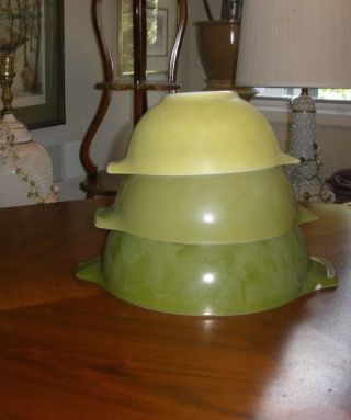 Vintage Pyrex Verde Green Avocado 3 Cinderella Nesting Mixing Bowls 442 443 444