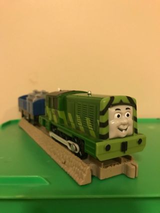 Thomas Train Trackmaster Motorized Green Salty And Truck W/removable Cargo