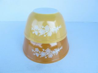 Vintage Pyrex Butterfly Gold Redesign 1979 Mixing Bowls Set Of 2.  403 And 402