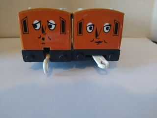 Thomas & Friends Trackmaster 2002 - Tomy - Clarabel And Annie - Euc
