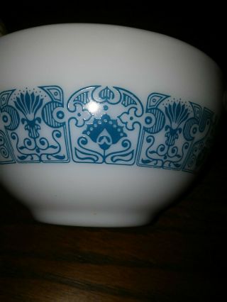 Pyrex Horizon Blue Cinderella Bowl 441 1.  5 Pt Turquoise Teal White Vintage