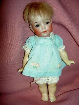 Antique bisque K&R Kammer & Reinhardt S&H 126 Mein Liebling toddler baby doll 2