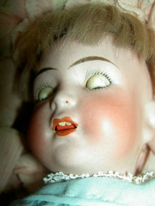 Antique bisque K&R Kammer & Reinhardt S&H 126 Mein Liebling toddler baby doll 3