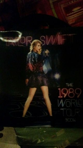 Taylor Swift 1989 World Tour Concert Book 3d Hologram Cover & Back Halographic