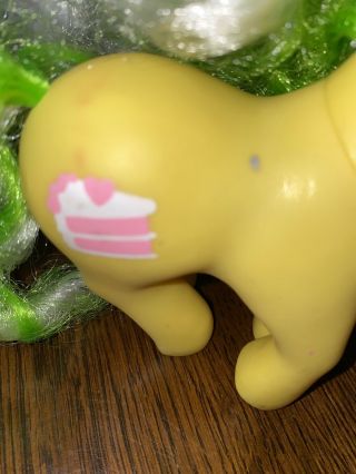RARE Vintage 1987 G1 My Little Pony LEMON TREATS Candy Cane Yellow Cake MLP Toy 2