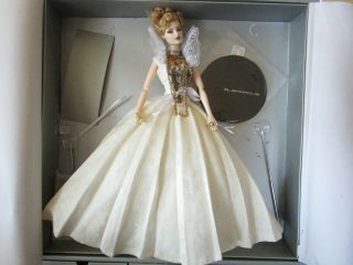 Integrity Toys Jason Wu Veronique Perrin Dressed Doll Gift Set - Queen V,  Ltd