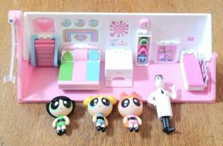 The Powerpuff Girls 2 In 1 Flip To Action Playset With 4 Figures