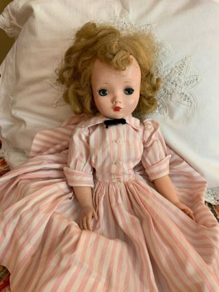 Vintage Madame Alexander Cissy Doll,  With Additional Dress