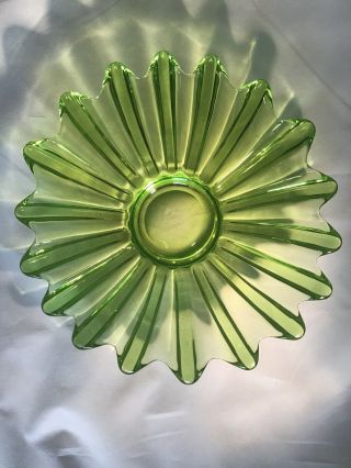 Mid Century Modern Viking Green Flower Art Glass Candy Plate 9” Dish