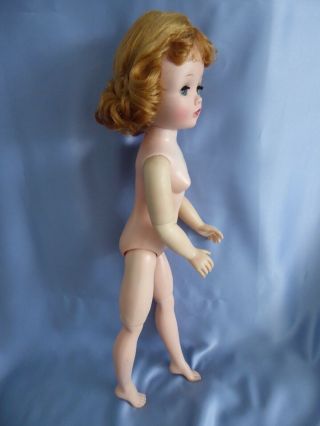 Pretty Madame Alexander Vintage Cissy Doll 3