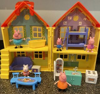 Euc Peppa Pig Fold Up House With Furniture And 5 Characters George Mommy Daddy