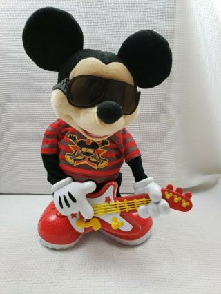 2010 Mattel Rocking Mickey Mouse Sings And Dances Animated Plush 14 "