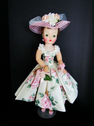 Lovely Roses In Bloom Cissy Doll Red Hair - Polished Cotton Dress W/rose Print