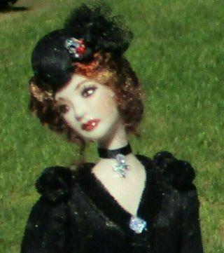 Miniature Artisan Dollhouse Porcelain Lady - Pretty Face & Lace & Velvet Outfit