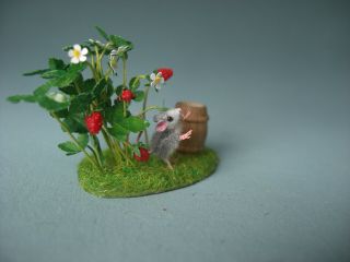 OOAK Dollhouse 1:12 Miniature Mouse Strawberry base Handmade OREON cat 3