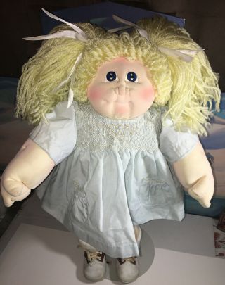 1980 Vintage Little People Cabbage Patch Girl Hand Signed By Xavier Roberts