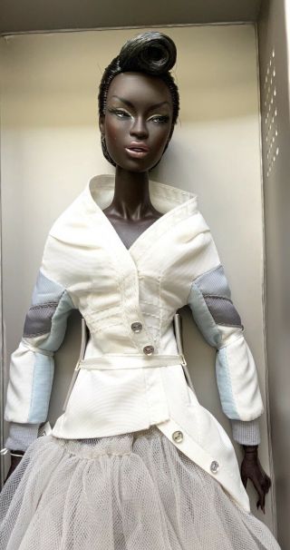 Adele Makeda Neo Look Fashion Royalty Doll Integrity Toys Nrfb In Hand