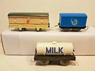 Thomas The Train Trackmaster Cargo Cars Ice Cream & Milk