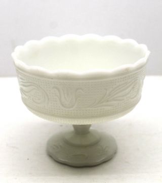 Vintage E.  O.  Brody Co.  Milk Glass Pedestal Fruit Bowl Compote M6000 Made In USA 2
