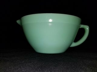 Vintage Fire King Green Jadeite Batter Mixing Bowl W/ Spout Vgc Ovenware Perfect