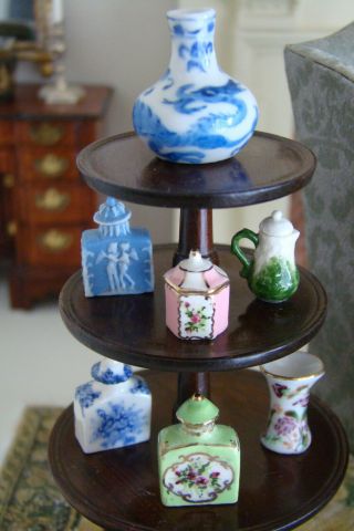 Vintage Artisan Jean Yingling Miniature Meissen Porcelain Style Tea Caddy 1980s 3