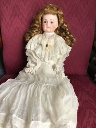 22” BELTON TYPE.  - German For French Market - Bisque Head.  Kid Body 2