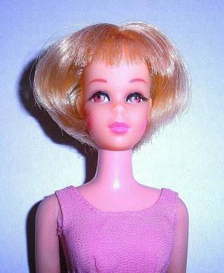 Vintage Mod 1970 Blonde TNT Twist N Turn Hair Happenins Francie in Pretty Power 3