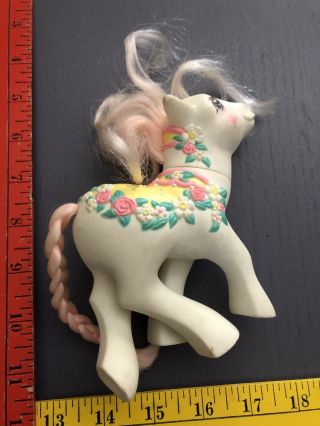 Vintage My Little Pony Merry Go Round Carousel White Flower Bouquet 1989 Hasbro