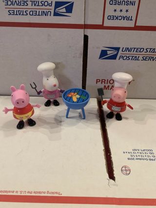 Peppa Pig Backyard Barbecue Bbq Cookout 4 Pc Set W Grill Peppa And Suzy Figures